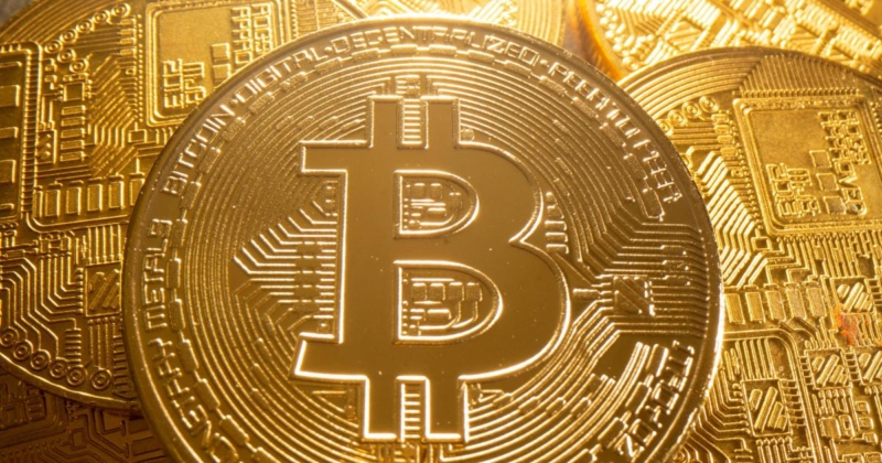 Bitcoin resiste, su precio se mantiene por encima de los 20.000 USD