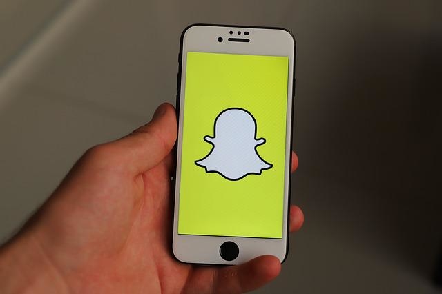 Snapchat lanzará filtros en forma de NFT con Realidad Aumentada