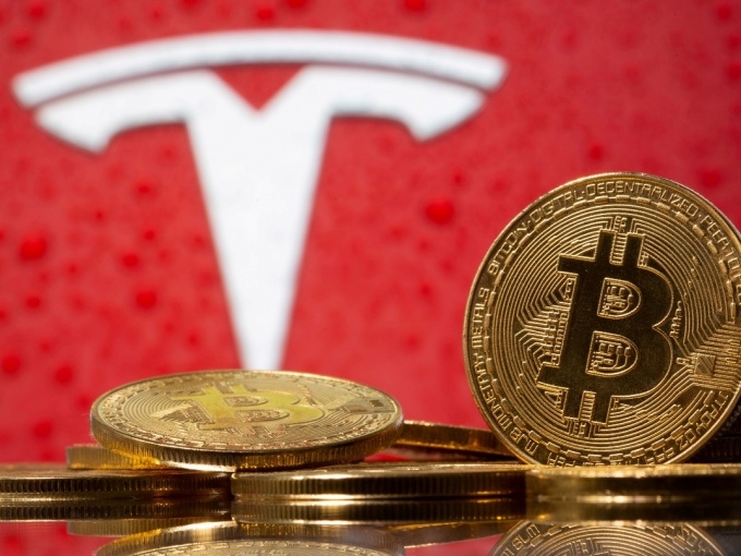 Tesla reducirá su inversión en Bitcoin a 440 millones USD